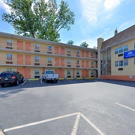 Americas Best Value Inn Media Philadelphia Экстерьер фото