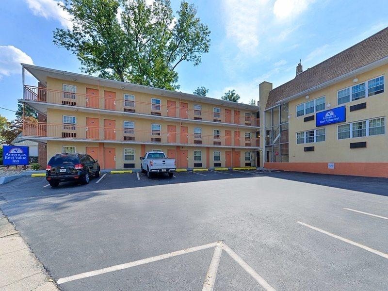 Americas Best Value Inn Media Philadelphia Экстерьер фото