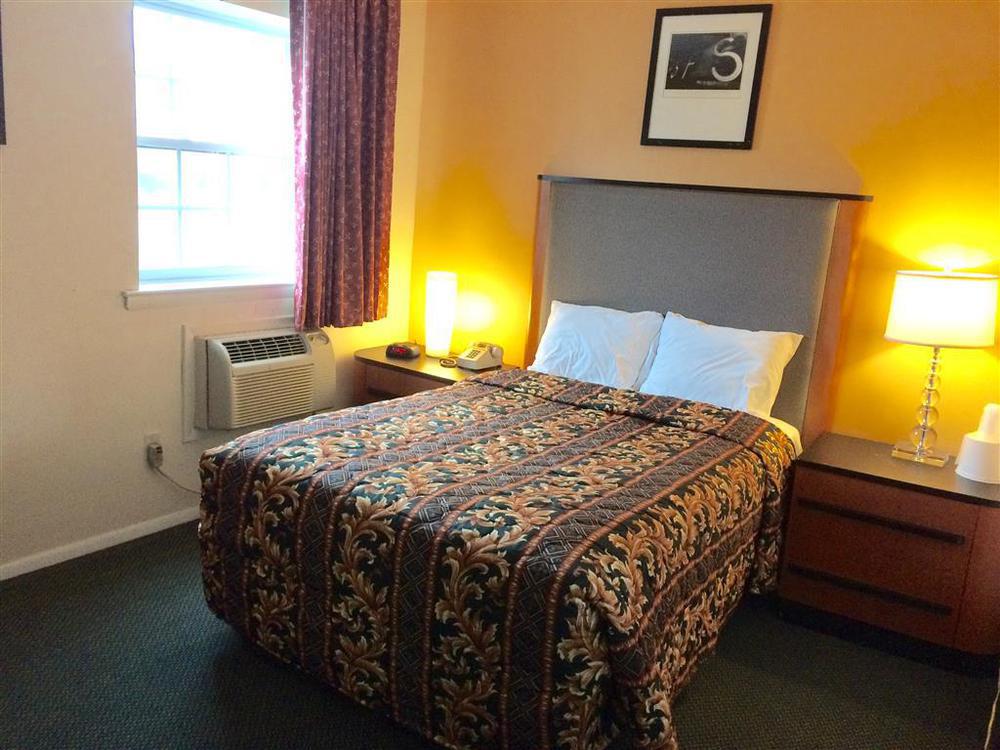 Americas Best Value Inn Media Philadelphia Номер фото